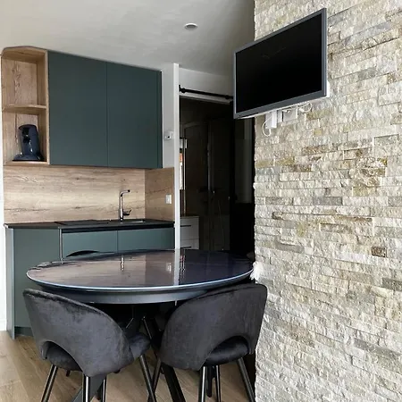 Bel Aux Pieds Apartment